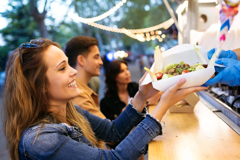 Beste Straßencafés, Beste Festivalplätze über Berlin- & München-Reiseführer